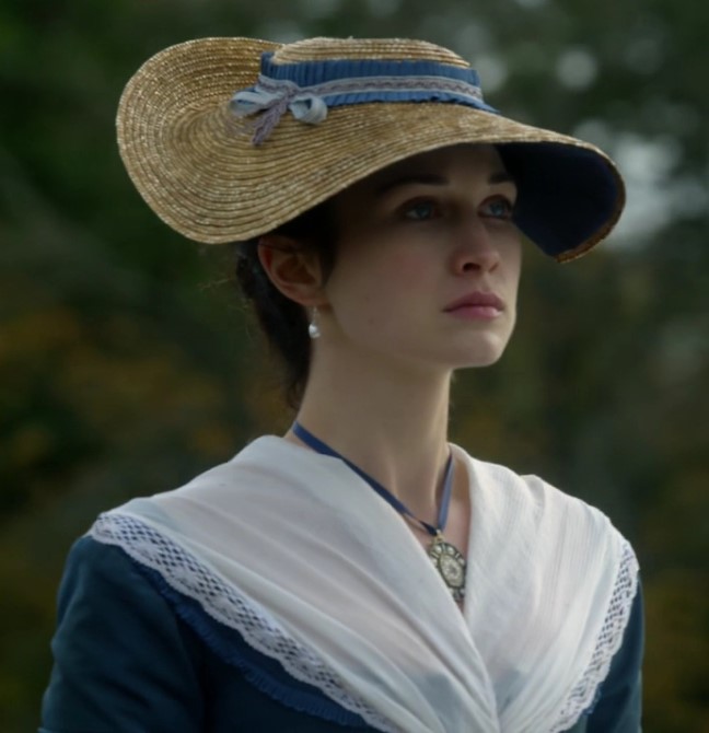 La Dama Blanca, Forastera/Outlander Wiki