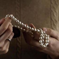 Outlander store pearl necklace