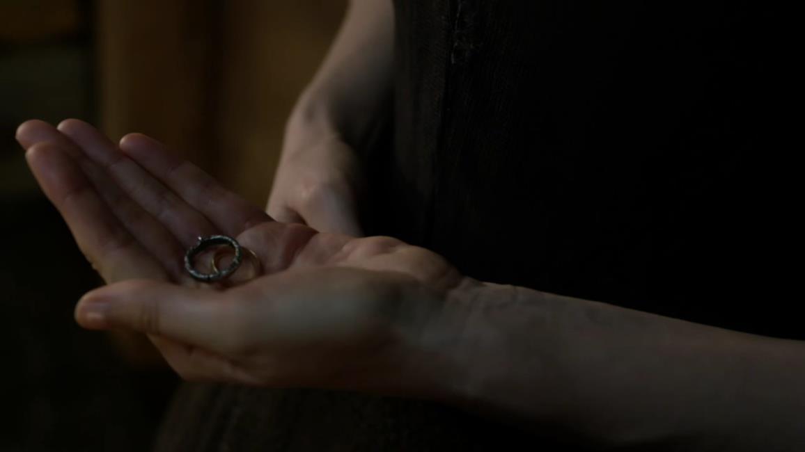 El anillo que robó a Claire | Forastera/Outlander Wiki | Fandom