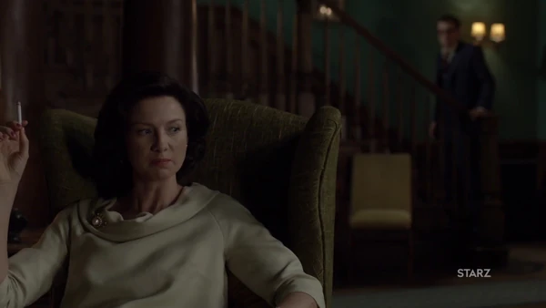 S3-trailer-Claire-fumando