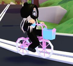 A player riding a Frosting Bike.