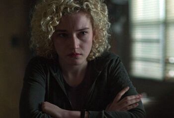 ruth ozark langmore julia garner actress tia netflix comments wiki character choose board bachelorinparadise