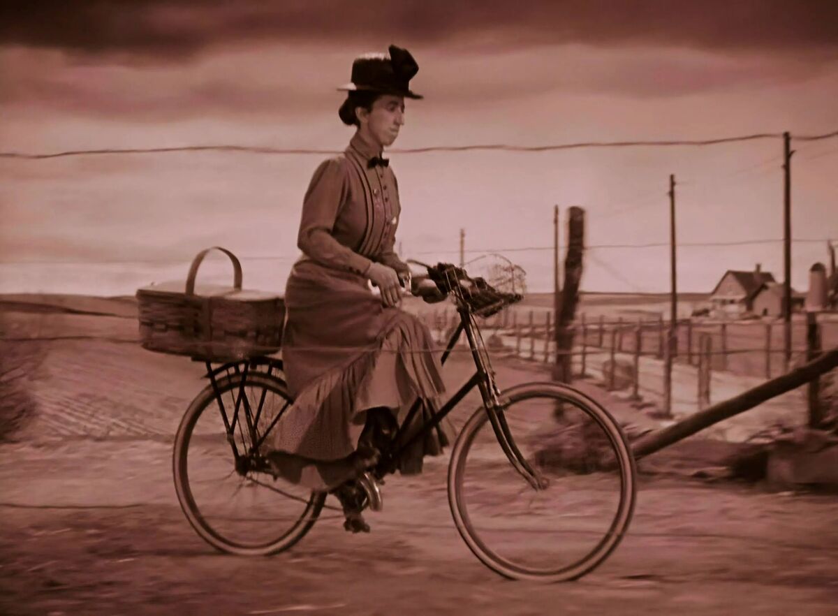 オズの魔法使　miss Gulch Almira Gulch | Oz Wiki | Fandom