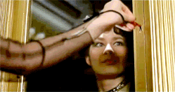 Tumblr m6kojtuXAj1qc67tzo3 250.gif