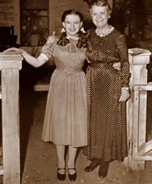 IMG 20141228 030456.jpg (66 KB) The picture of Dorothy and Aunt Em that the latter carried in her basket in the 1939 film