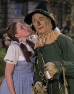 Dorothy and Scarecrow <3