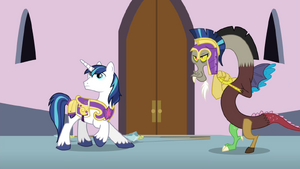 Shining Armor and Discord looking at Tirek S4E26