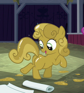 Golden Sweetie Belle in One Bad Apple.