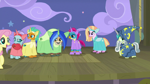 Fluttershy introducing the Young Six on stage S8E7