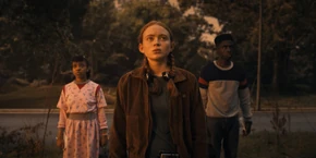 Lucas, Max, and Erica preparing to go into the Creel house.