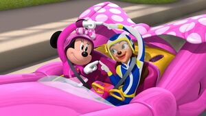 Minnie racing with Danni Sue