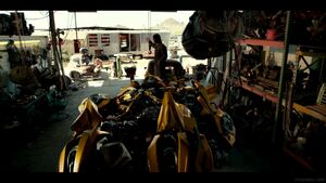 Transformers-The-Last-Knight-Theatrical-Trailer-2-124