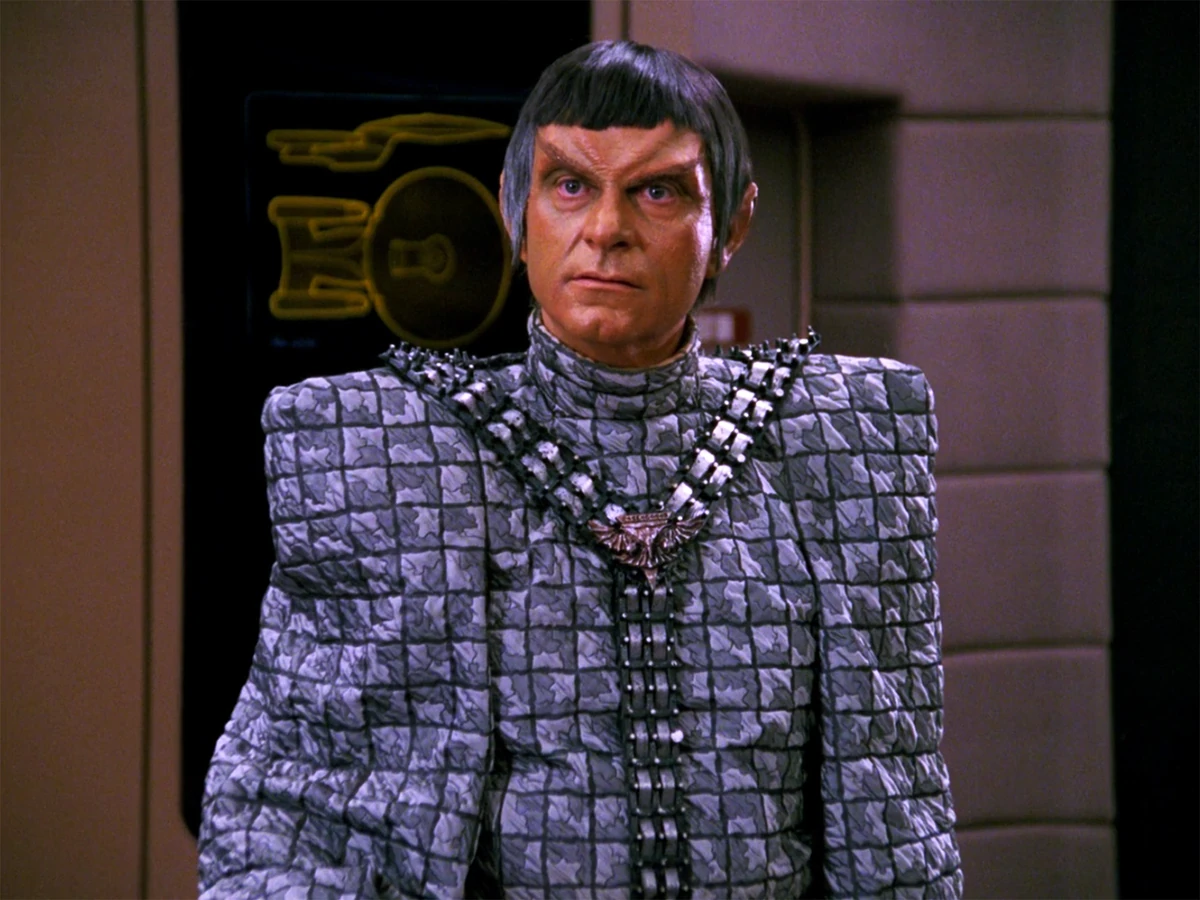 римский легионер сериал спартак. юлий цезарь римский император. рим сенат император. публий элий адриан. военные врачи в древнем риме.