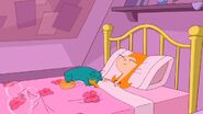 Perry durmiendo en la cama de Candace