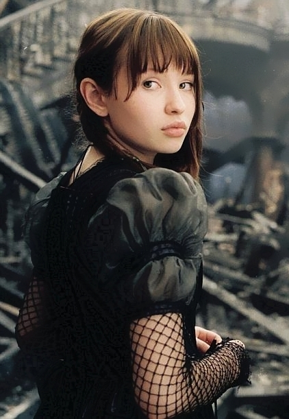 Violet Baudelaire | Heroes Wiki | Fandom
