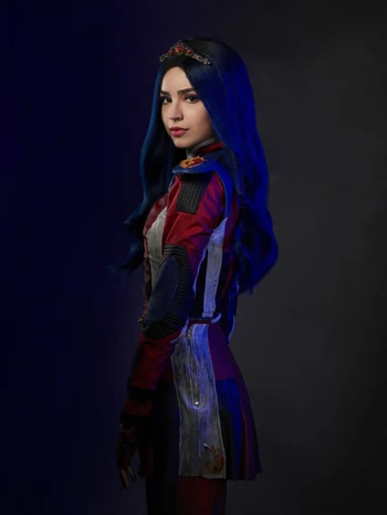 Evie (Descendants) | Heroes Wiki | Fandom