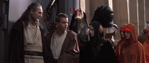 Sabé talking to Qui-Gon.