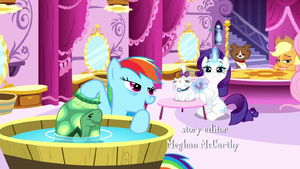 Rainbow and Rarity grooming their pets S5E13