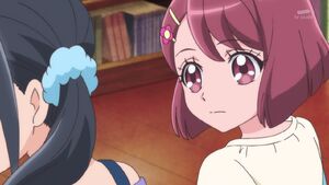 Nodoka looks at Chiyu