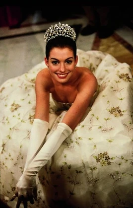 Anne Hathaway as Mia Thermopolis in Princess Diaries - 1