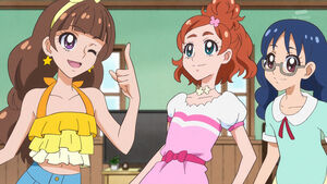 Kirara, Yui and Haruka are leaving for summer vacation.