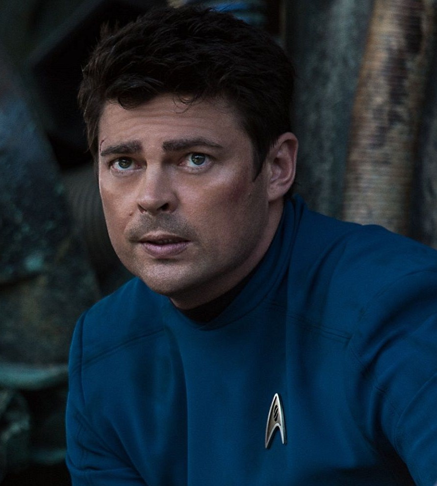 star trek strange new worlds leonard mccoy