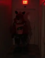 Foxy standing in the hallway.