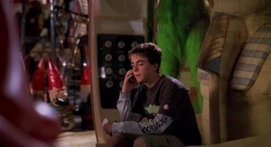 Bigfatliar-movie-screencaps.com-7192.jpg (128 KB)