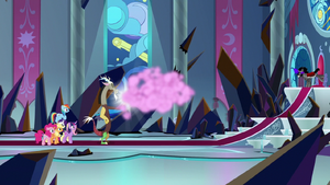 Discord turns dark magic into pink smoke S9E2