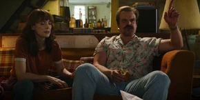 Joyce as Hopper instructs Murray to tell Alexei that they know the generators he was working on are not powering Starcourt Mall.