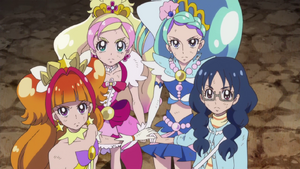 Cure Twinkle and her friends send the power of their dreams to Prince Kanata