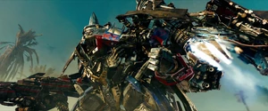 ROTF movie Powered-Up Optimus Prime.jpg (370 KB)