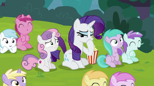 Rarity laughing at the puppet show S7E6