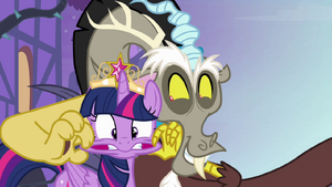 Twilight and Discord --you totally deserve it-- S4E01