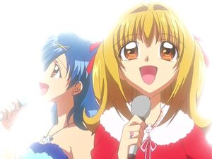 Luchia and Hanon Singing