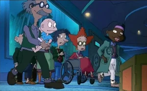 Rugrats-movie-disneyscreencaps.com-1303.jpg (1.07 MB) Lou going to put Tommy in the hospital's play pen.