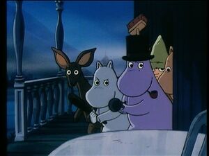Moomins, Sniff and Snufkin did not see the Groke behind the door