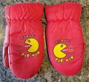Unknown manufacturer, Pac-Man mittens