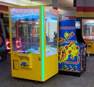 Pacman-play-pinnacle-post-2021-stripped.png (813 KB) A post-2021 machine stripped of its artwork (Pinnacle-based)