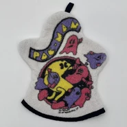 Joyce Morris / Gindi International, Pac-Man quilted kitchen accessories