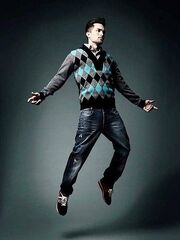 Practicando levitación.jpg
