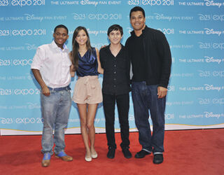 Pair of Kings cast