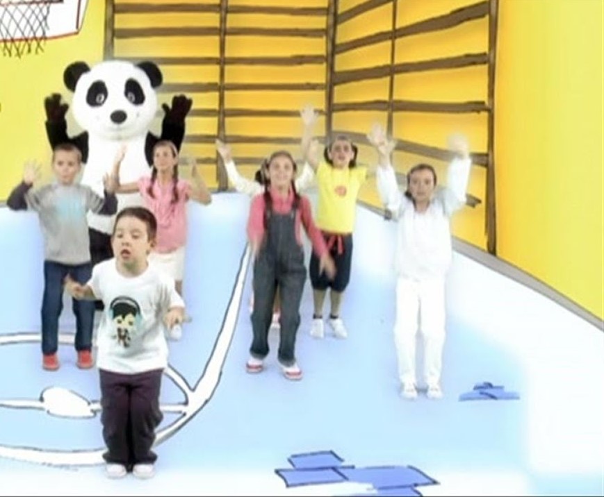 O Rei Mandou (Simon Says), Panda Vai Á Escola Wiki