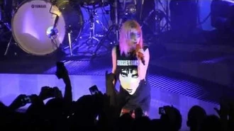 Paramore_in_Detroit-_"Pressure"_Live_(1080p_HD)_at_the_Fillmore_on_May_10,_2013