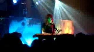Paramore-_Faces_In_Disguise_(Live_at_the_Ventura_Theatre)