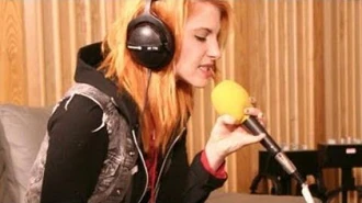 Paramore_-_Ignorance_BBC_Radio_1's_Live_Lounge_2009_HD