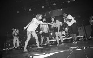 PARAMORE 003