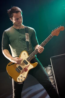 Josh Farro playing a Fender Telecaster Classic Player Thinline Deluxe.