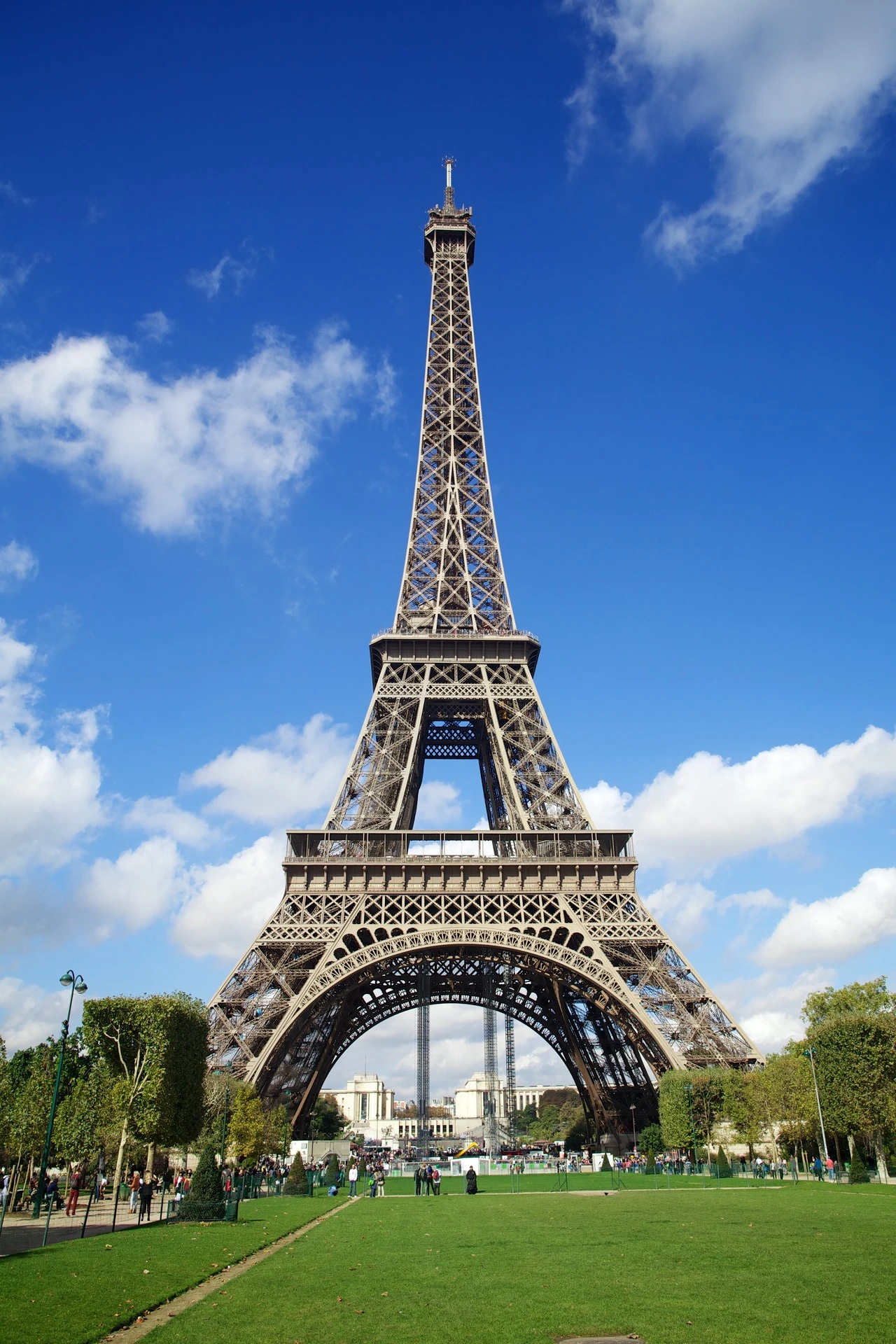 Tour Eiffel — Wikipédia