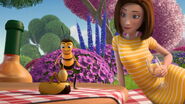 Bee-movie-disneyscreencaps.com-3539